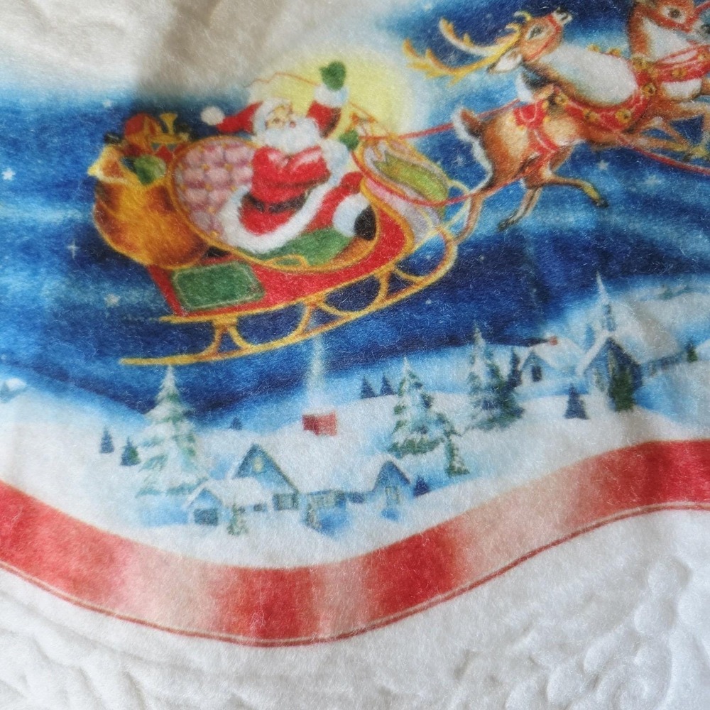Vintage Rennoc Christmas Tree Skirt Santa Sleigh Reindeer Felt Embossed 34 Inch - Picture 3 of 5
